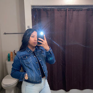 Meet your Posher, Jacqueline